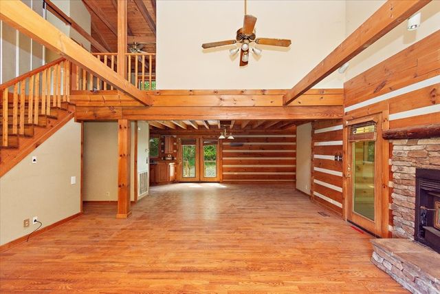 740 Leath Chapel Rd, Bethpage, TN 37022