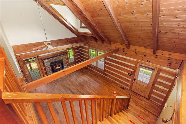 740 Leath Chapel Rd, Bethpage, TN 37022