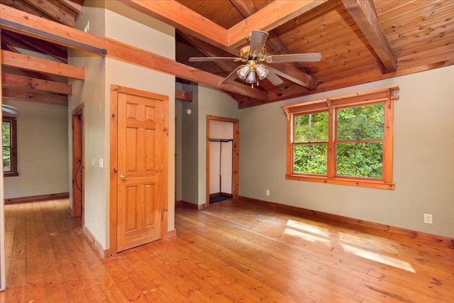 740 Leath Chapel Rd, Bethpage, TN 37022