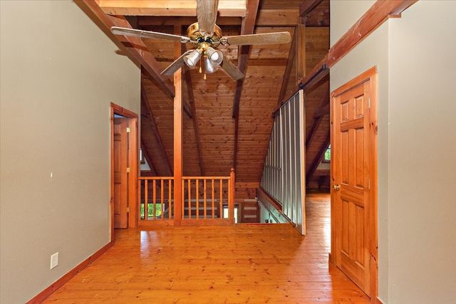 740 Leath Chapel Rd, Bethpage, TN 37022
