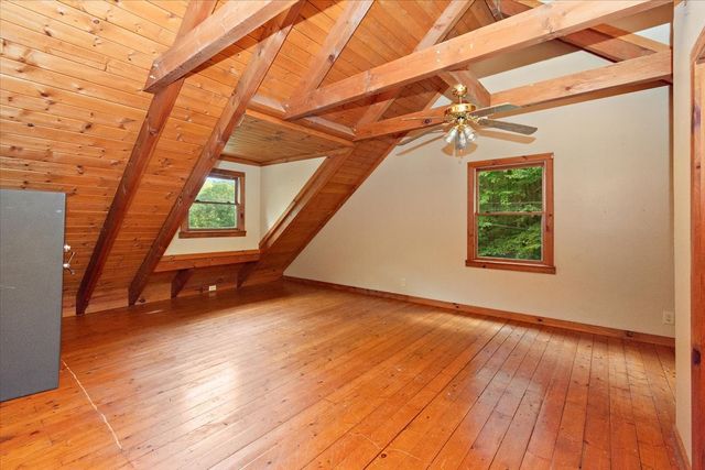 740 Leath Chapel Rd, Bethpage, TN 37022