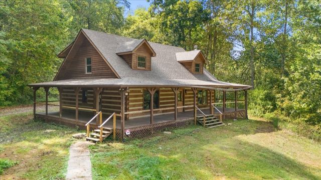 740 Leath Chapel Rd, Bethpage, TN 37022