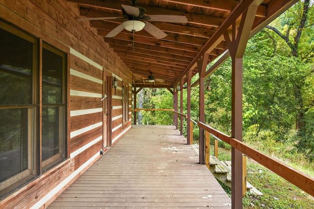 740 Leath Chapel Rd, Bethpage, TN 37022