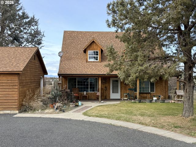 8818 Sw PANORAMA Rd, Terrebonne, OR 97760