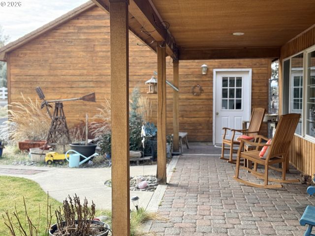 8818 Sw PANORAMA Rd, Terrebonne, OR 97760