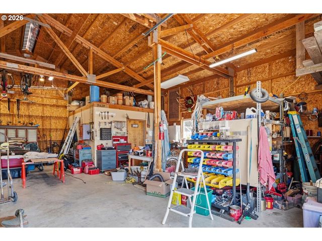 8818 Sw PANORAMA Rd, Terrebonne, OR 97760