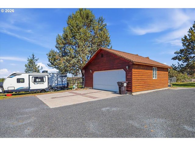8818 Sw PANORAMA Rd, Terrebonne, OR 97760