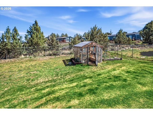 8818 Sw PANORAMA Rd, Terrebonne, OR 97760