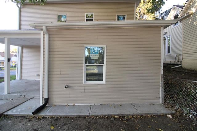 2702 Seneca Street, St Joseph, MO 64507