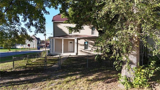 2702 Seneca Street, St Joseph, MO 64507