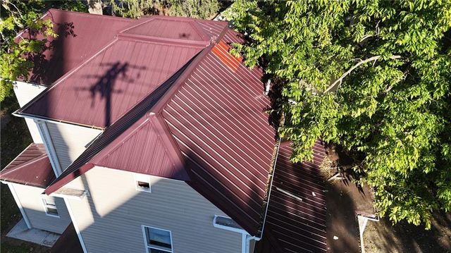 2702 Seneca Street, St Joseph, MO 64507