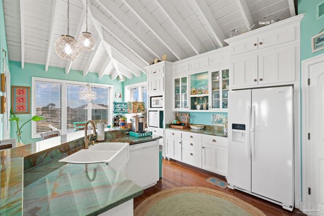 5683 Grande Lagoon Dr, Pensacola, FL 32507