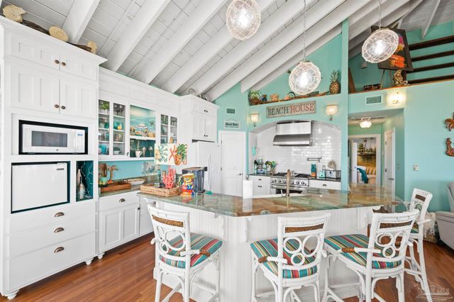 5683 Grande Lagoon Dr, Pensacola, FL 32507