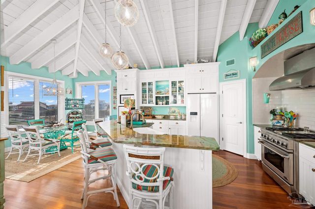 5683 Grande Lagoon Dr, Pensacola, FL 32507