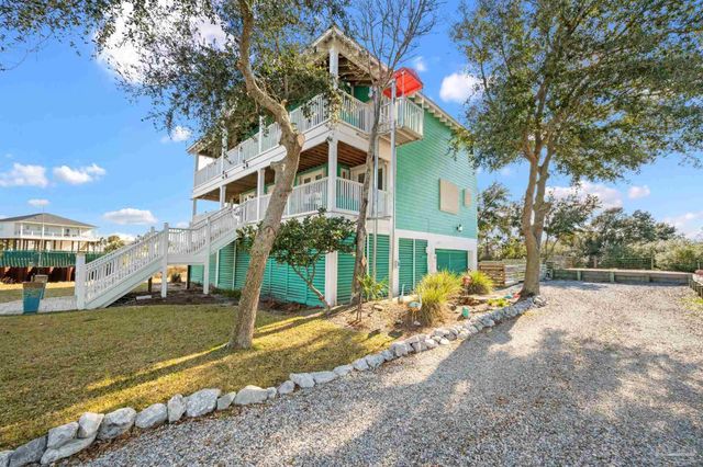 5683 Grande Lagoon Dr, Pensacola, FL 32507