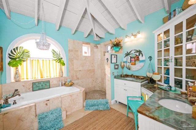 5683 Grande Lagoon Dr, Pensacola, FL 32507