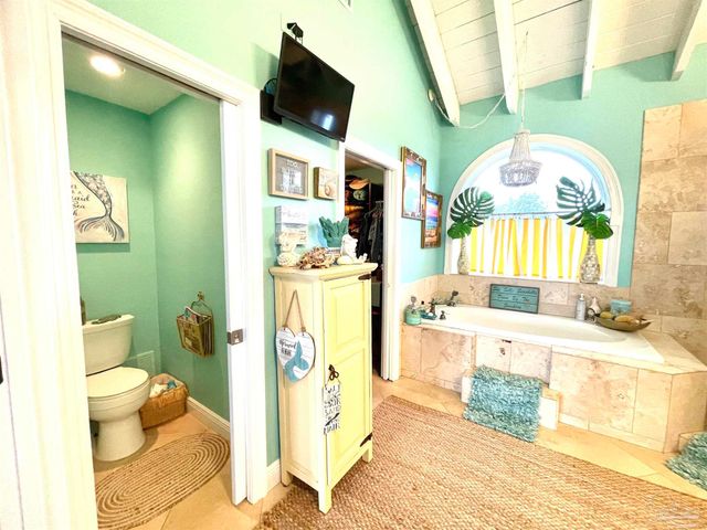 5683 Grande Lagoon Dr, Pensacola, FL 32507