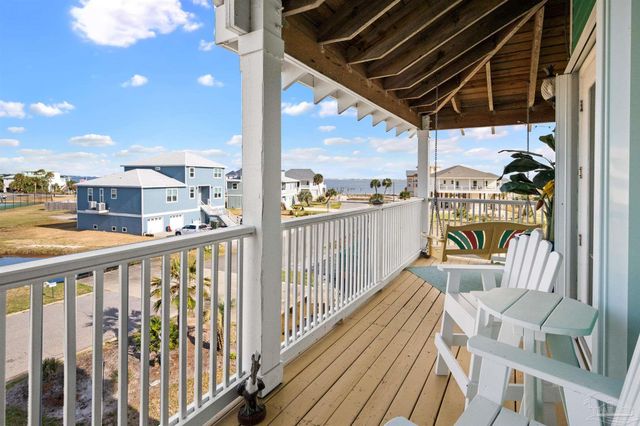 5683 Grande Lagoon Dr, Pensacola, FL 32507