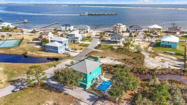 5683 Grande Lagoon Dr, Pensacola, FL 32507