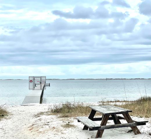 5683 Grande Lagoon Dr, Pensacola, FL 32507