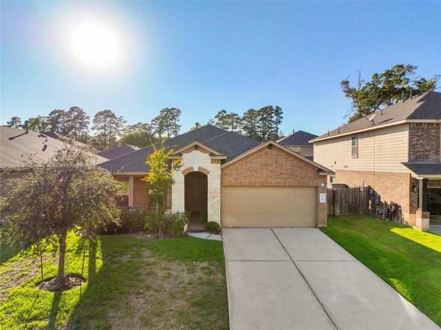 138 Meadow Grove Drive, Conroe, TX 77384