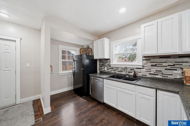 2740 S 13 Street, Lincoln, NE 68502