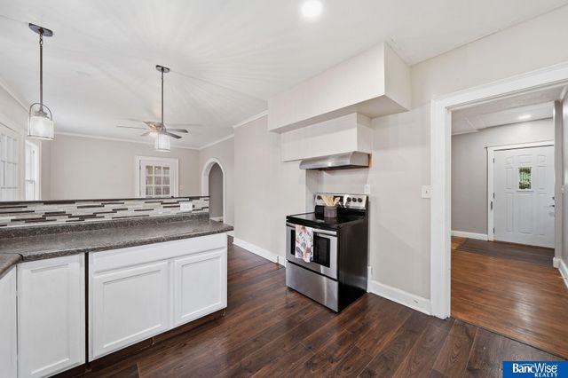 2740 S 13 Street, Lincoln, NE 68502