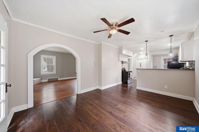 2740 S 13 Street, Lincoln, NE 68502