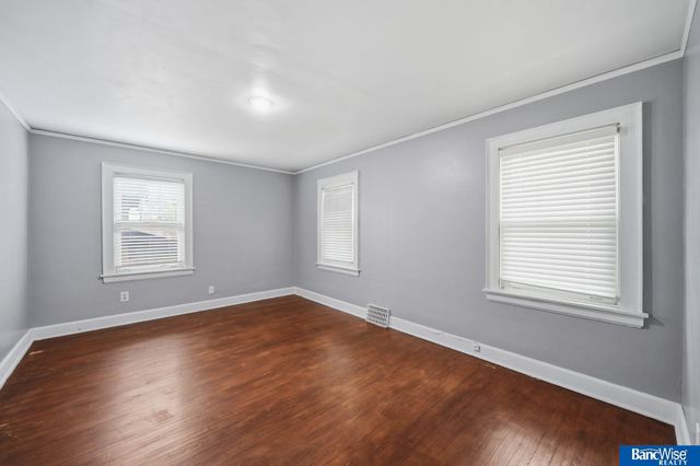2740 S 13 Street, Lincoln, NE 68502