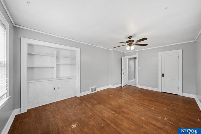 2740 S 13 Street, Lincoln, NE 68502