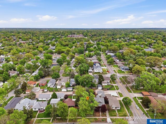 2740 S 13 Street, Lincoln, NE 68502
