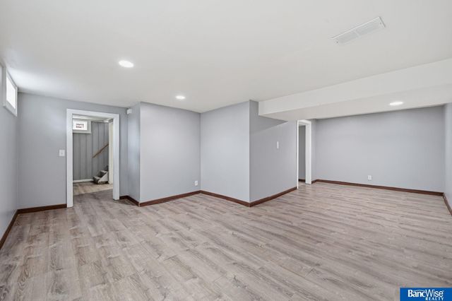 2740 S 13 Street, Lincoln, NE 68502