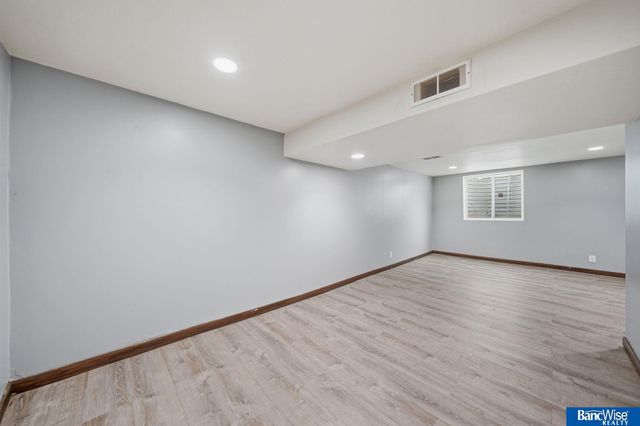 2740 S 13 Street, Lincoln, NE 68502