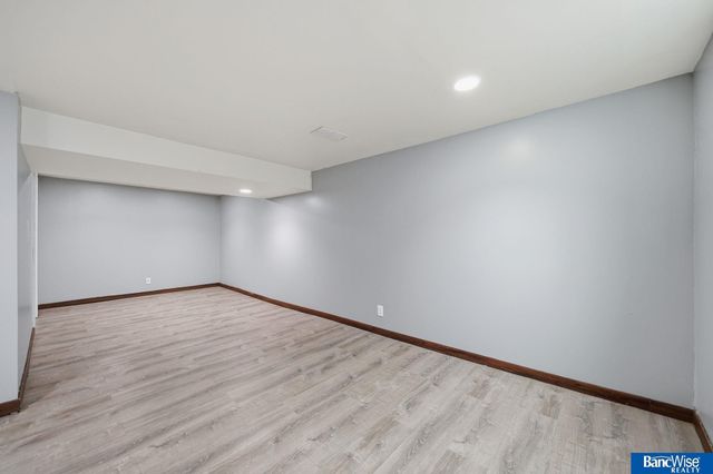 2740 S 13 Street, Lincoln, NE 68502