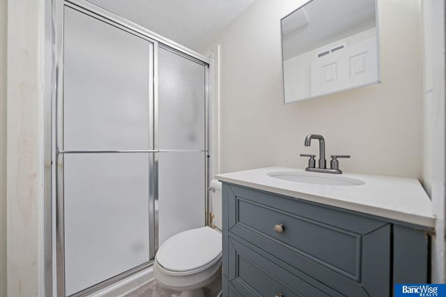 2740 S 13 Street, Lincoln, NE 68502