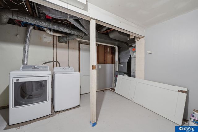 2740 S 13 Street, Lincoln, NE 68502