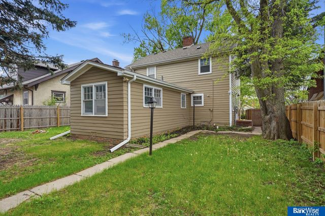 2740 S 13 Street, Lincoln, NE 68502