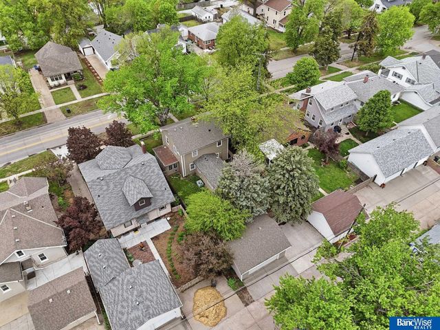 2740 S 13 Street, Lincoln, NE 68502