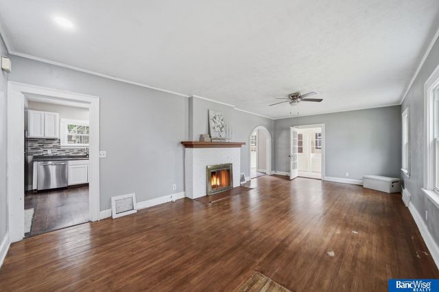 2740 S 13 Street, Lincoln, NE 68502