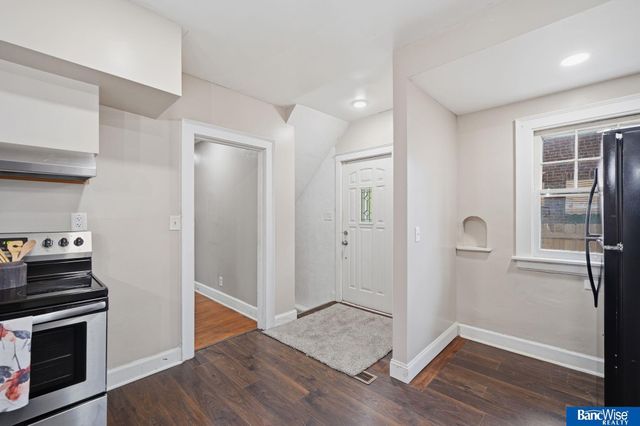 2740 S 13 Street, Lincoln, NE 68502