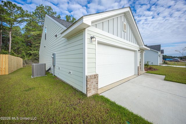 3711 Olivia Drive, Ocean Springs, MS 39564