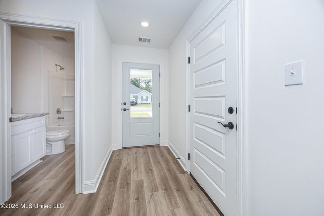 3711 Olivia Drive, Ocean Springs, MS 39564