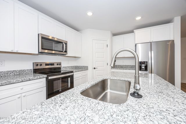 3711 Olivia Drive, Ocean Springs, MS 39564