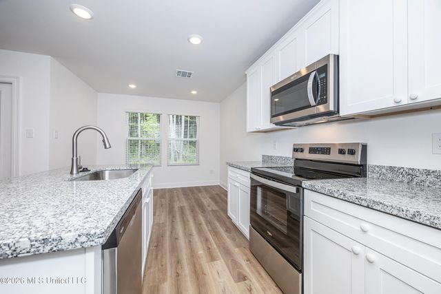 3711 Olivia Drive, Ocean Springs, MS 39564