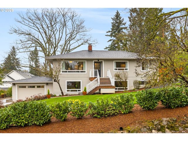 901 Sw MAPLECREST Ct, Portland, OR 97219