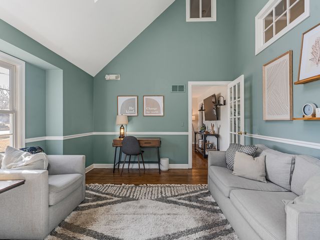 959 W Ogden Avenue, Naperville, IL 60563