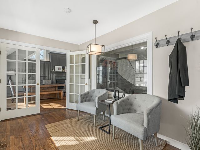 959 W Ogden Avenue, Naperville, IL 60563