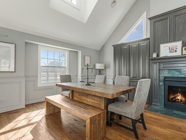 959 W Ogden Avenue, Naperville, IL 60563