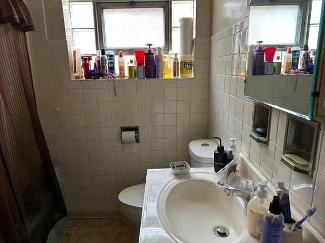 14221 S Emerald Avenue, Riverdale, IL 60827