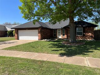 507 Sunburst Street, Norman, OK 73069